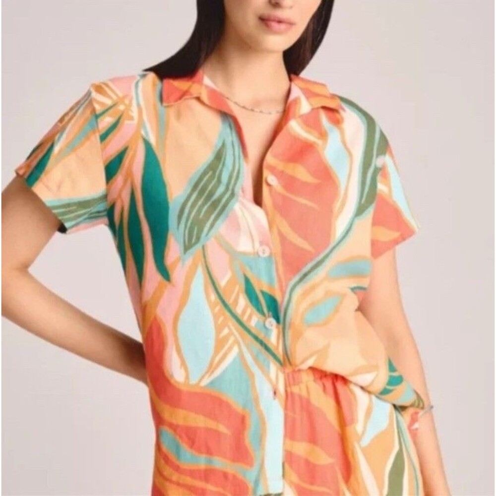 Vitamin A Women's Short Sleeve Cover Up Shirt Beach Vacation Multicolor Size M